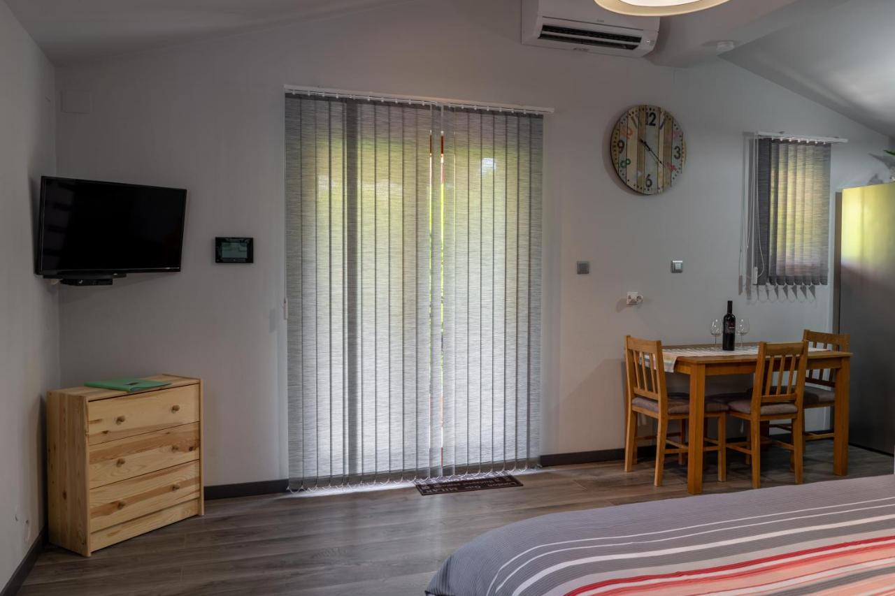 רוביני Apartman Studio Erin מראה חיצוני תמונה